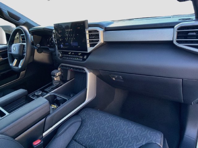 Used 2025 Toyota Tundra Limited AWD/4WD image 13