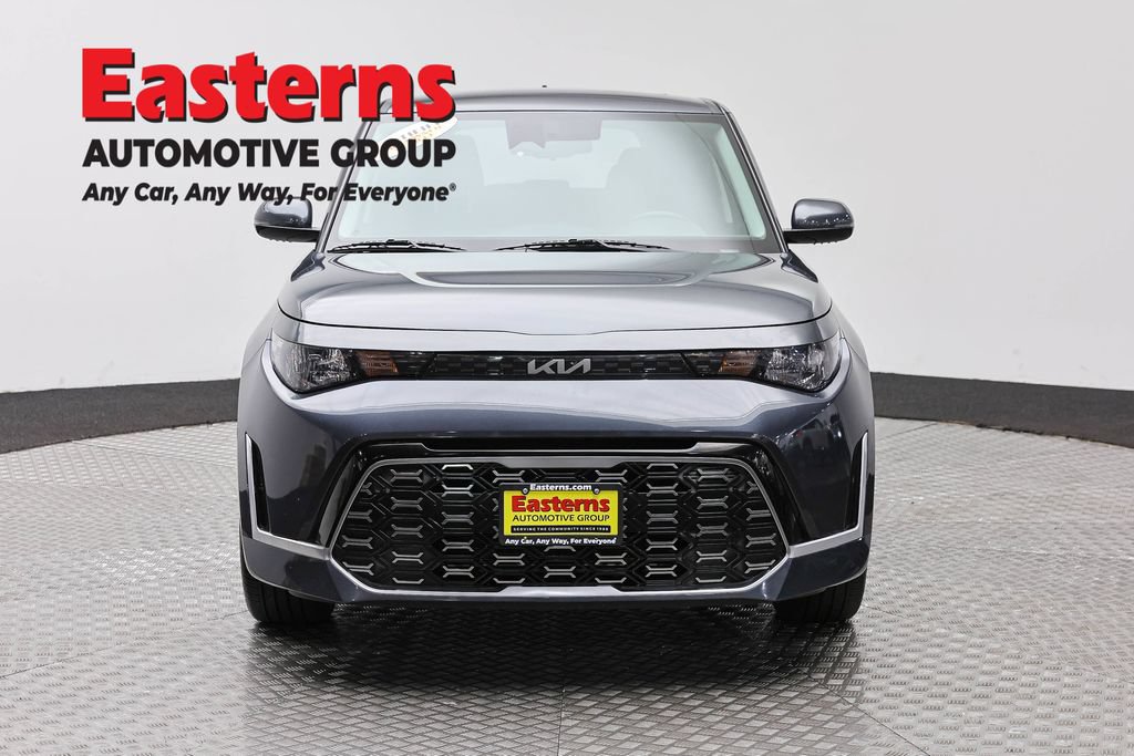 Used 2023 Kia Soul GT-Line FWD image 2
