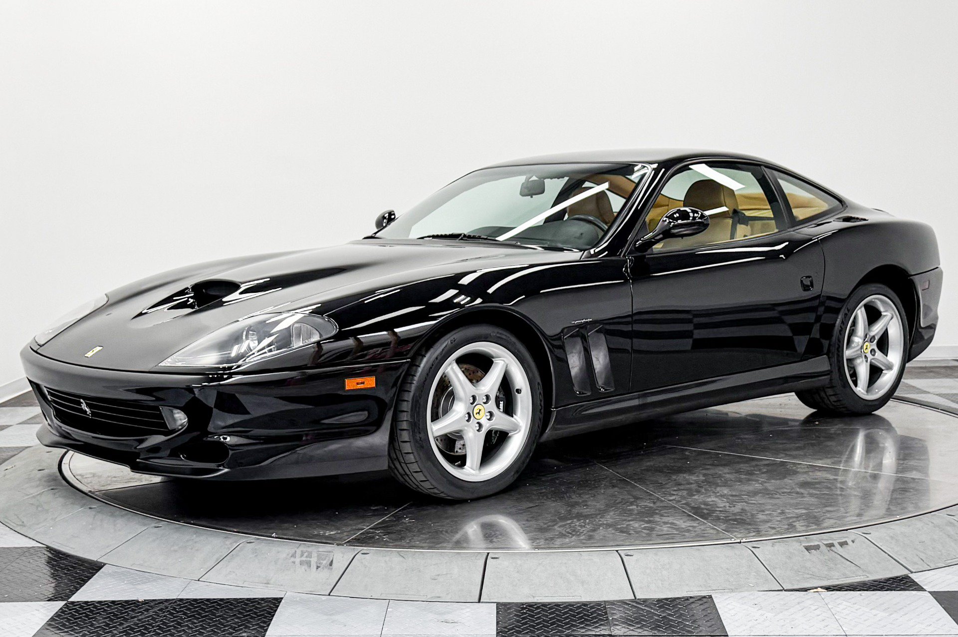 Used 1998 Ferrari 550 Maranello Coupe RWD image 32