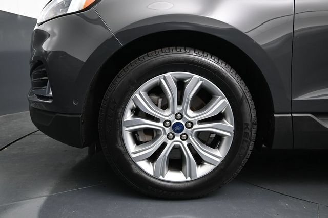 Used 2021 Ford Edge Titanium w/ Equipment Group 301A AWD/4WD image 17
