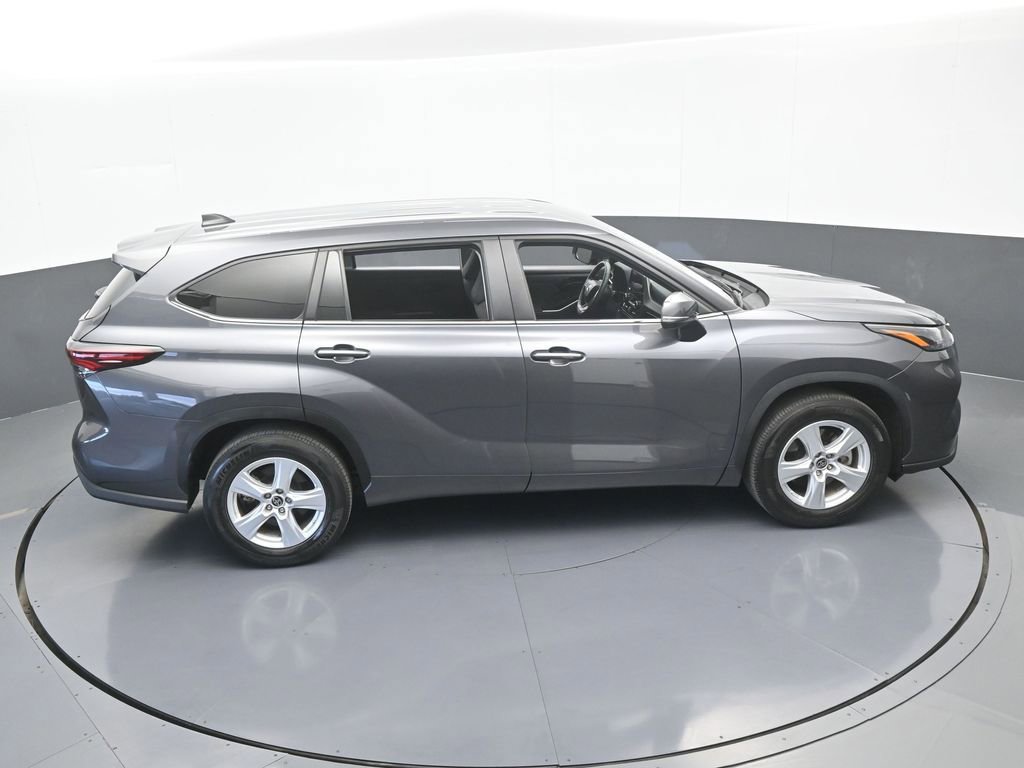 Used 2024 Toyota Highlander LE image 81