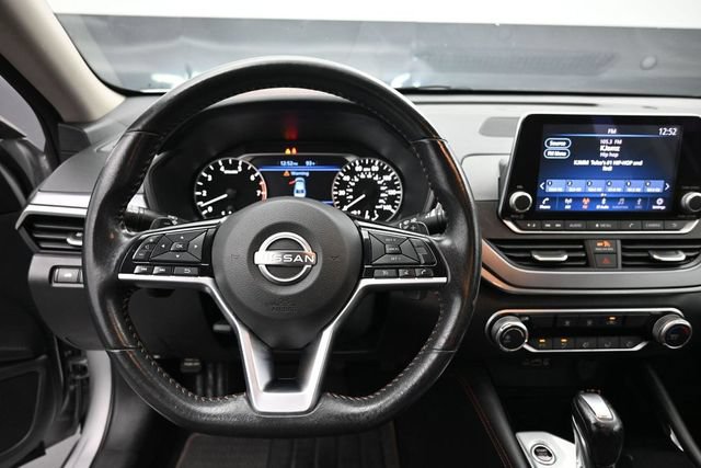 Used 2023 Nissan Altima 2.5 SR FWD image 13
