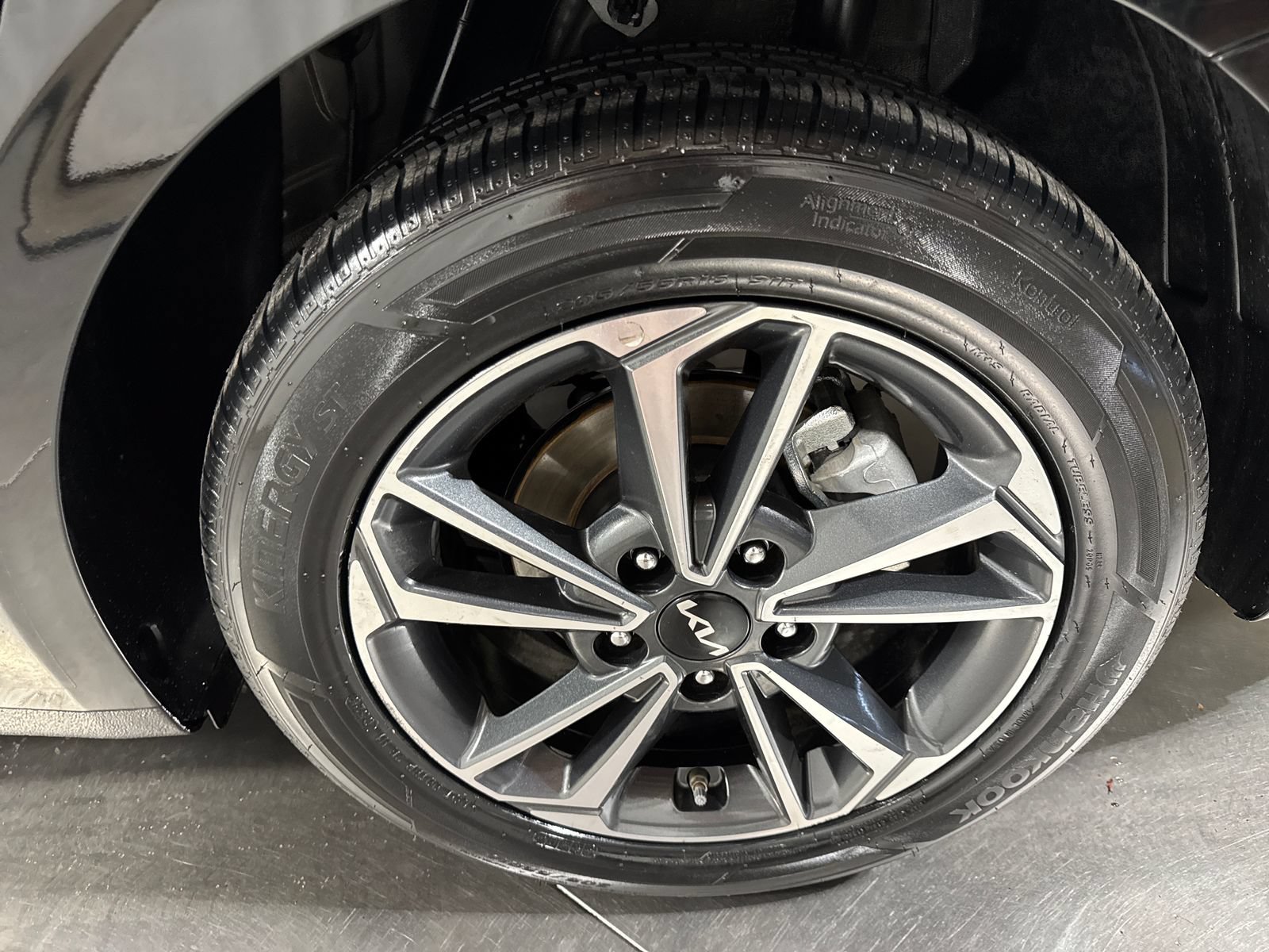 Used 2024 Kia Forte LXS FWD image 12