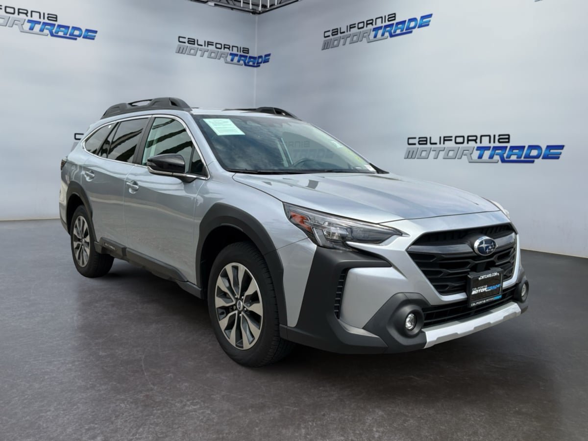 Used 2023 Subaru Outback Limited AWD/4WD image 3