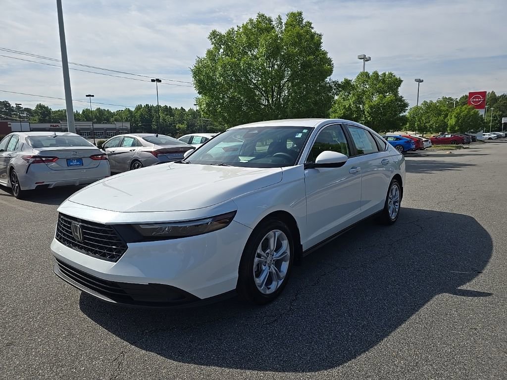 Used 2025 Honda Accord LX image 1