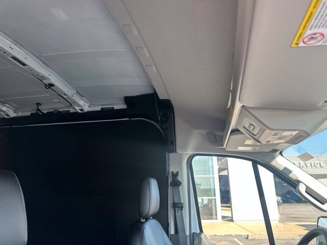 New 2026 Ford Transit 250 148 Medium Roof w/ Load Area Protection Package RWD image 10