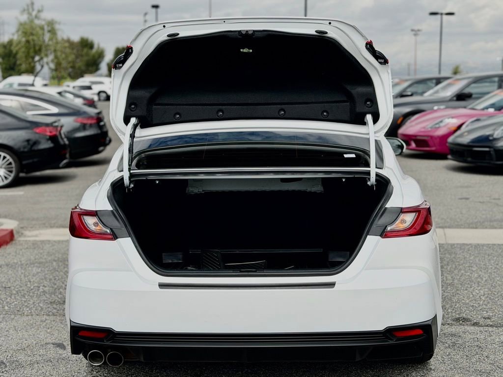 Used 2025 Toyota Camry SE w/ Convenience Package FWD image 13