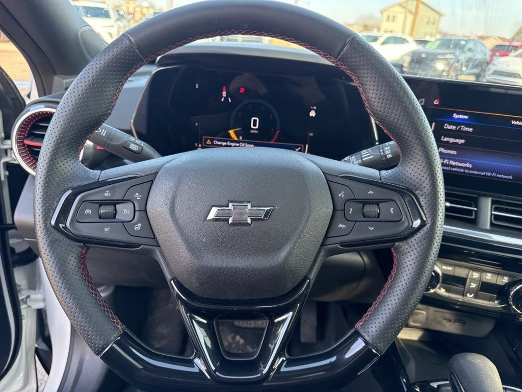 Used 2024 Chevrolet Trax RS w/ Sunroof Package FWD image 25