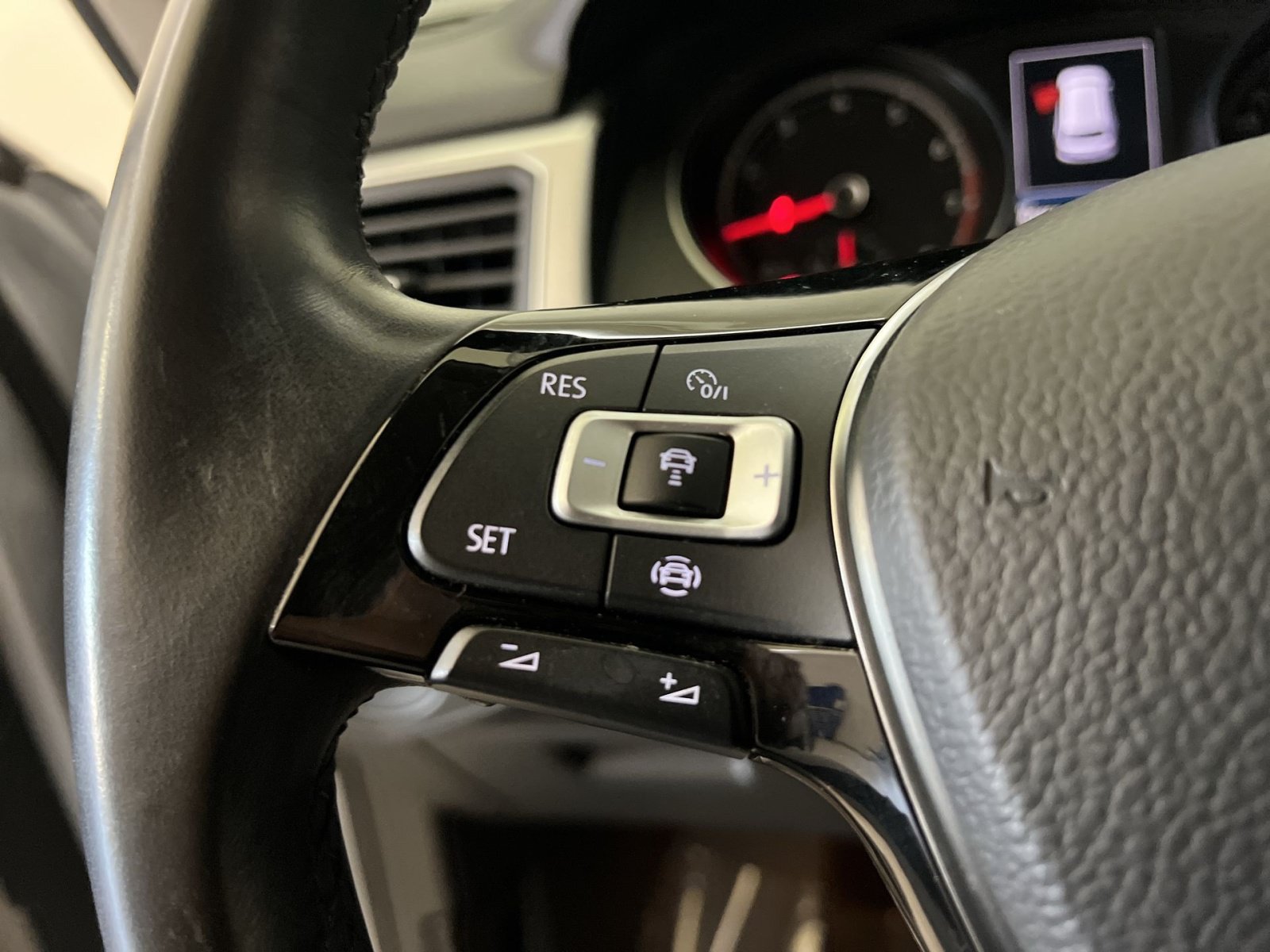 Used 2019 Volkswagen Atlas SE AWD/4WD image 37