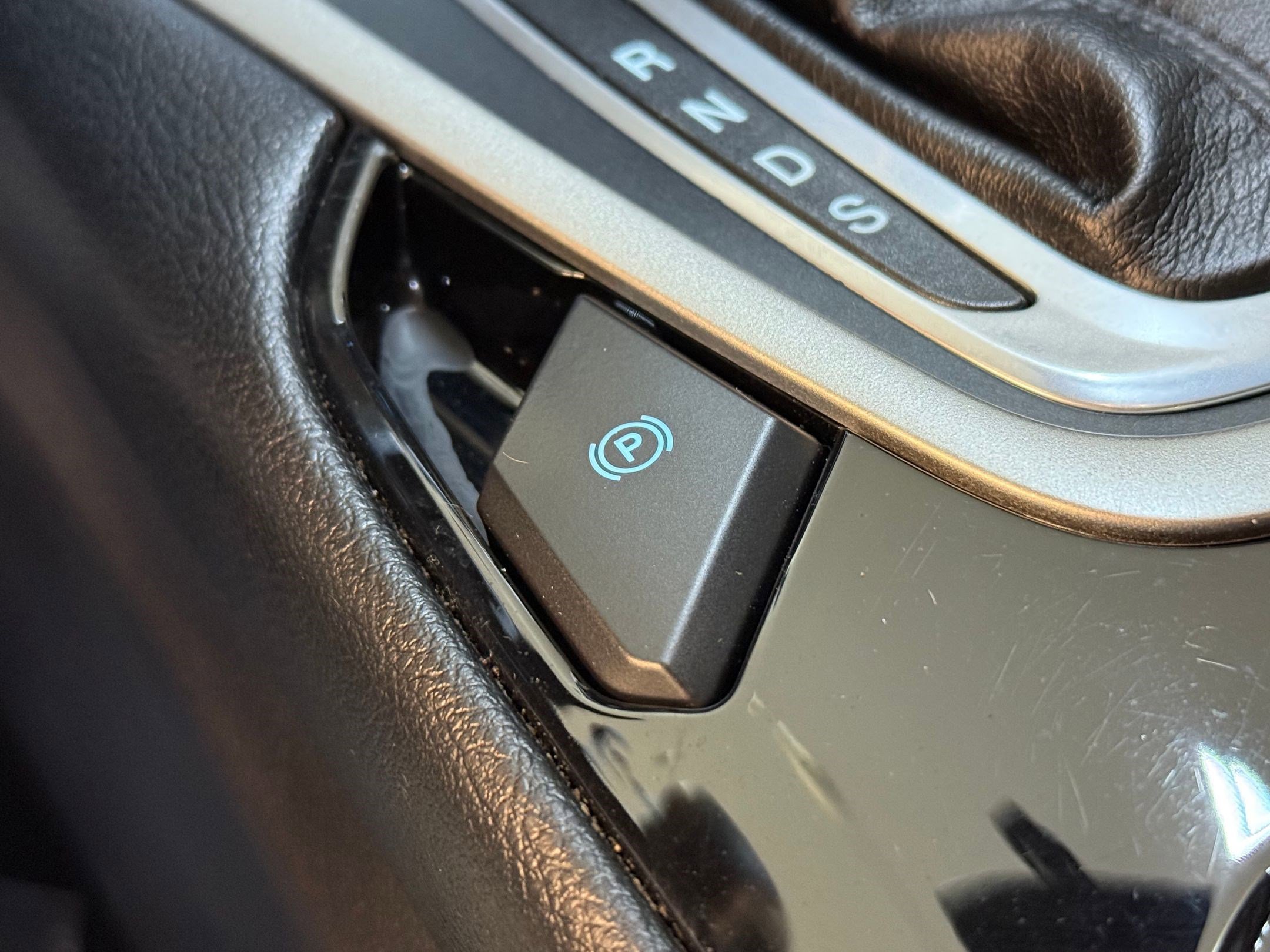 Used 2015 Ford Edge SEL w/ Equipment Group 201A image 29