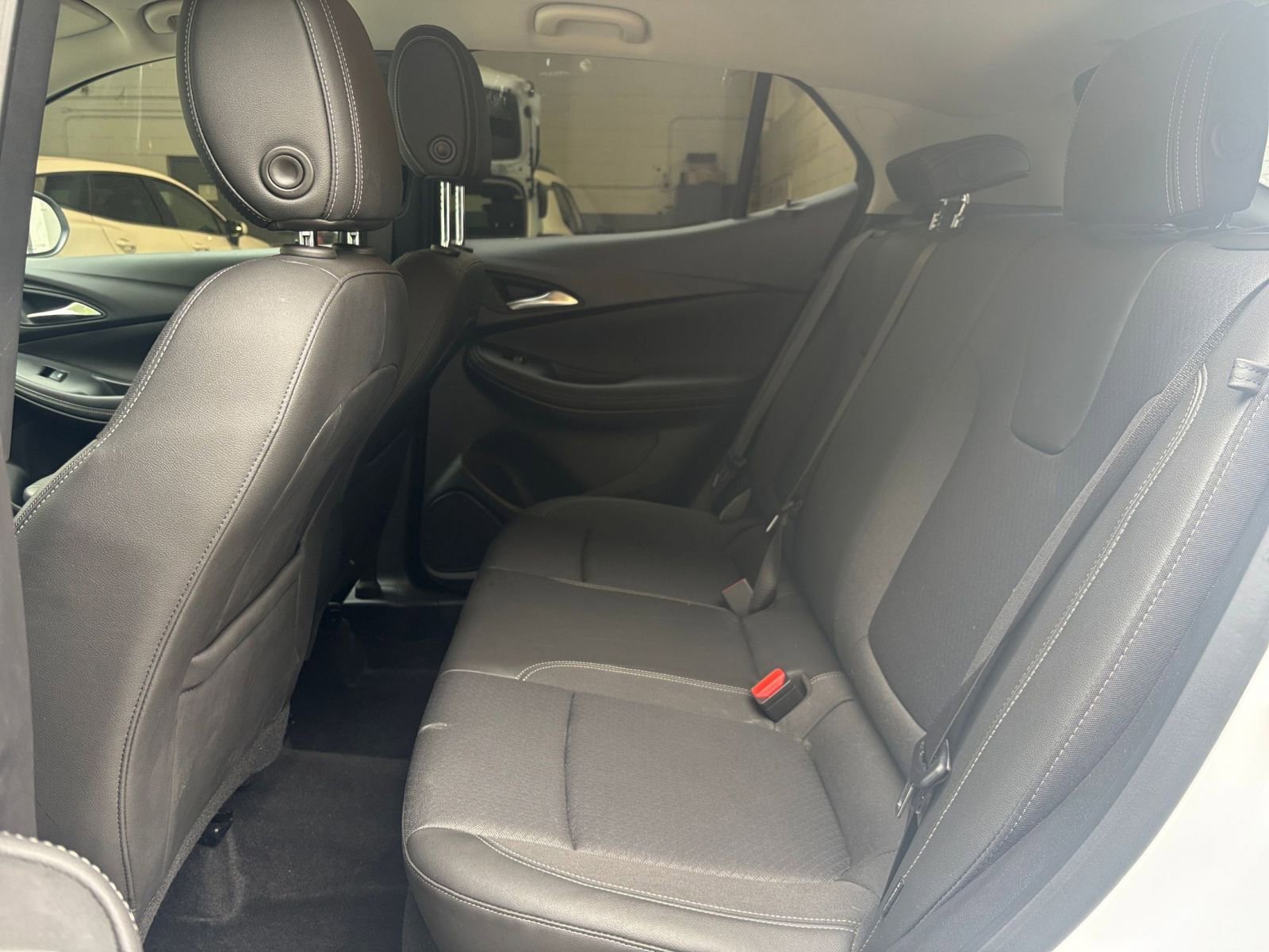 Used 2025 Buick Encore GX Preferred AWD/4WD image 25