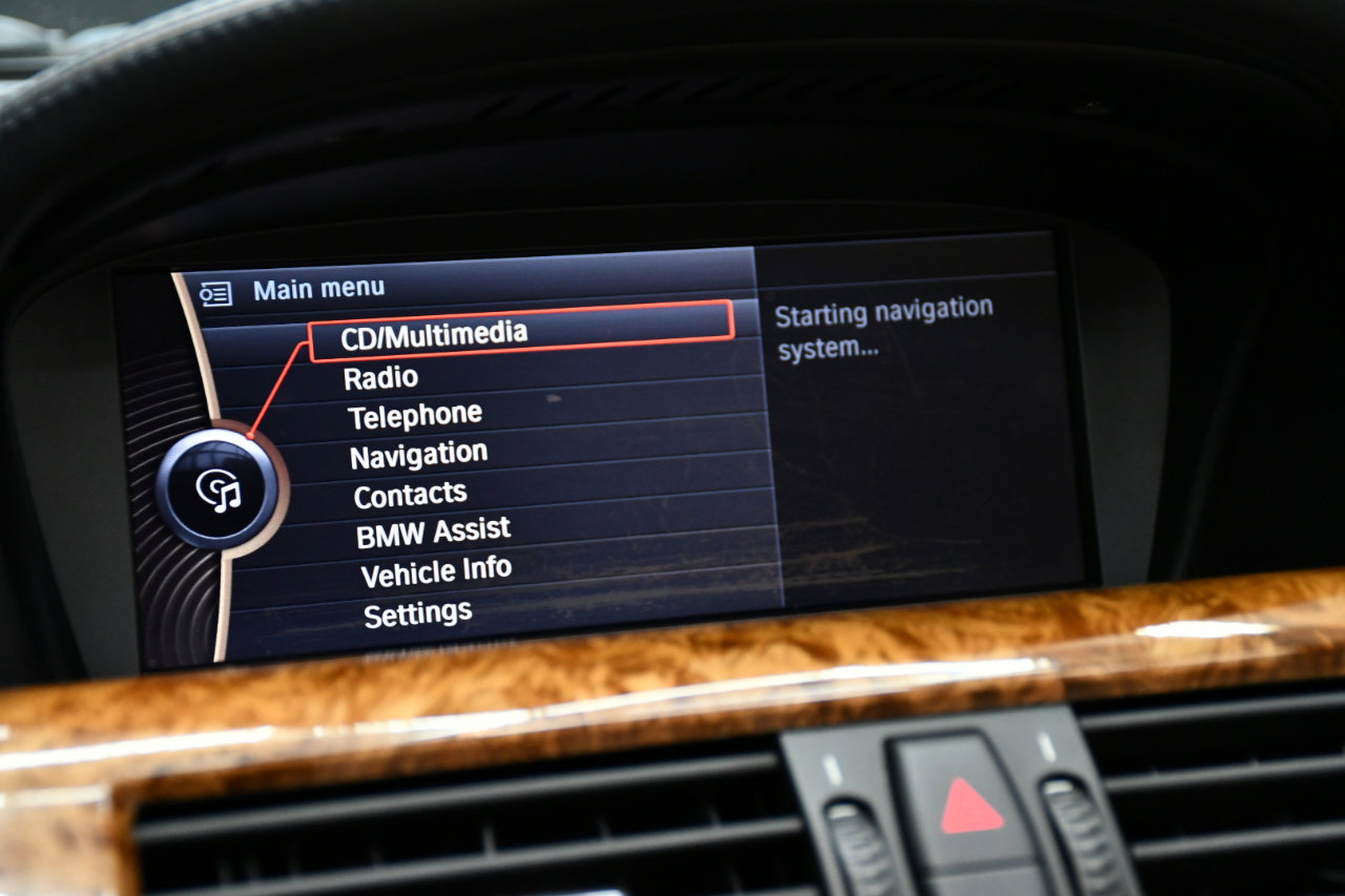 Used 2010 BMW 650i Convertible image 32