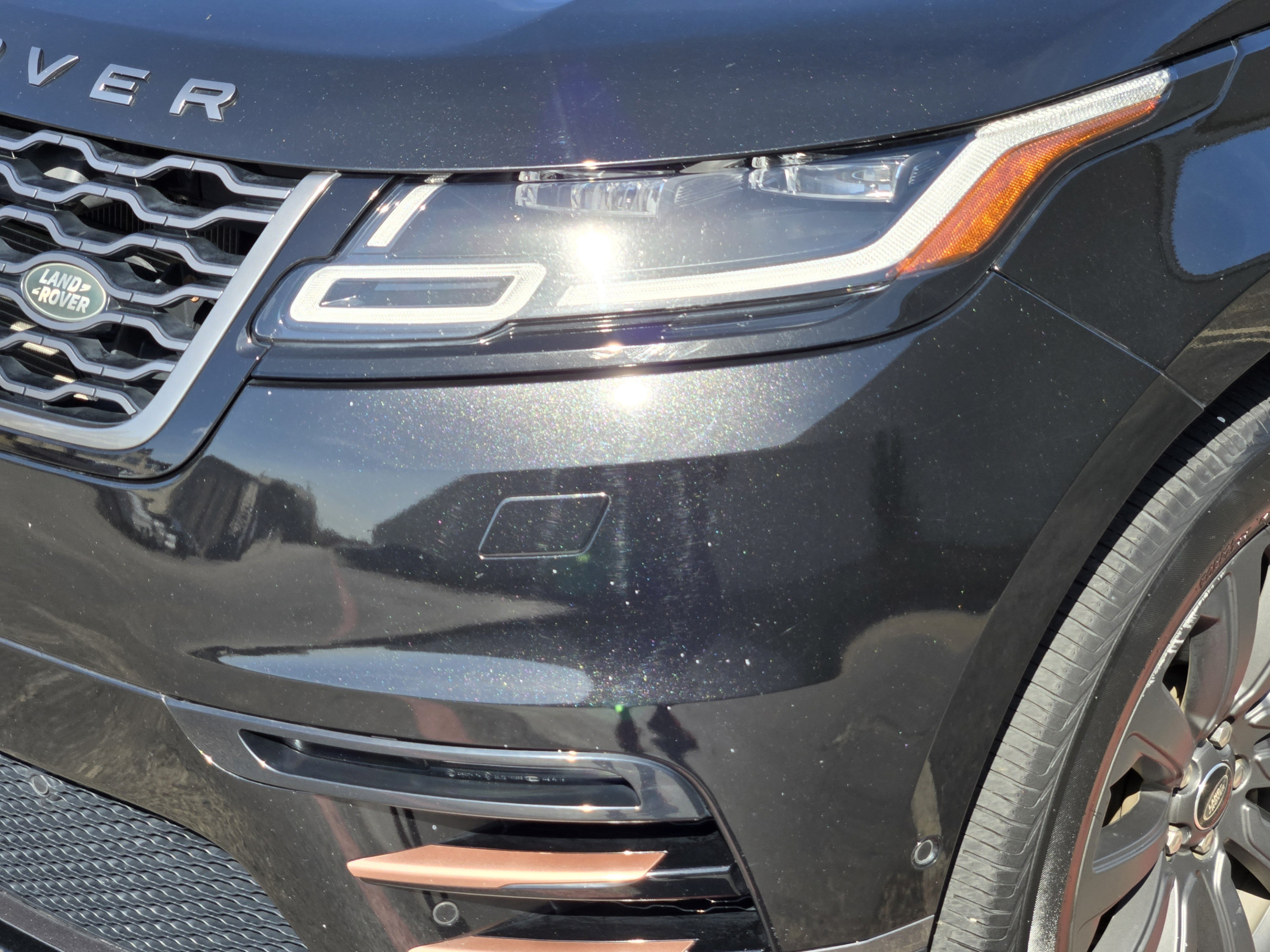 Used 2018 Land Rover Range Rover Velar R-Dynamic SE AWD/4WD image 33