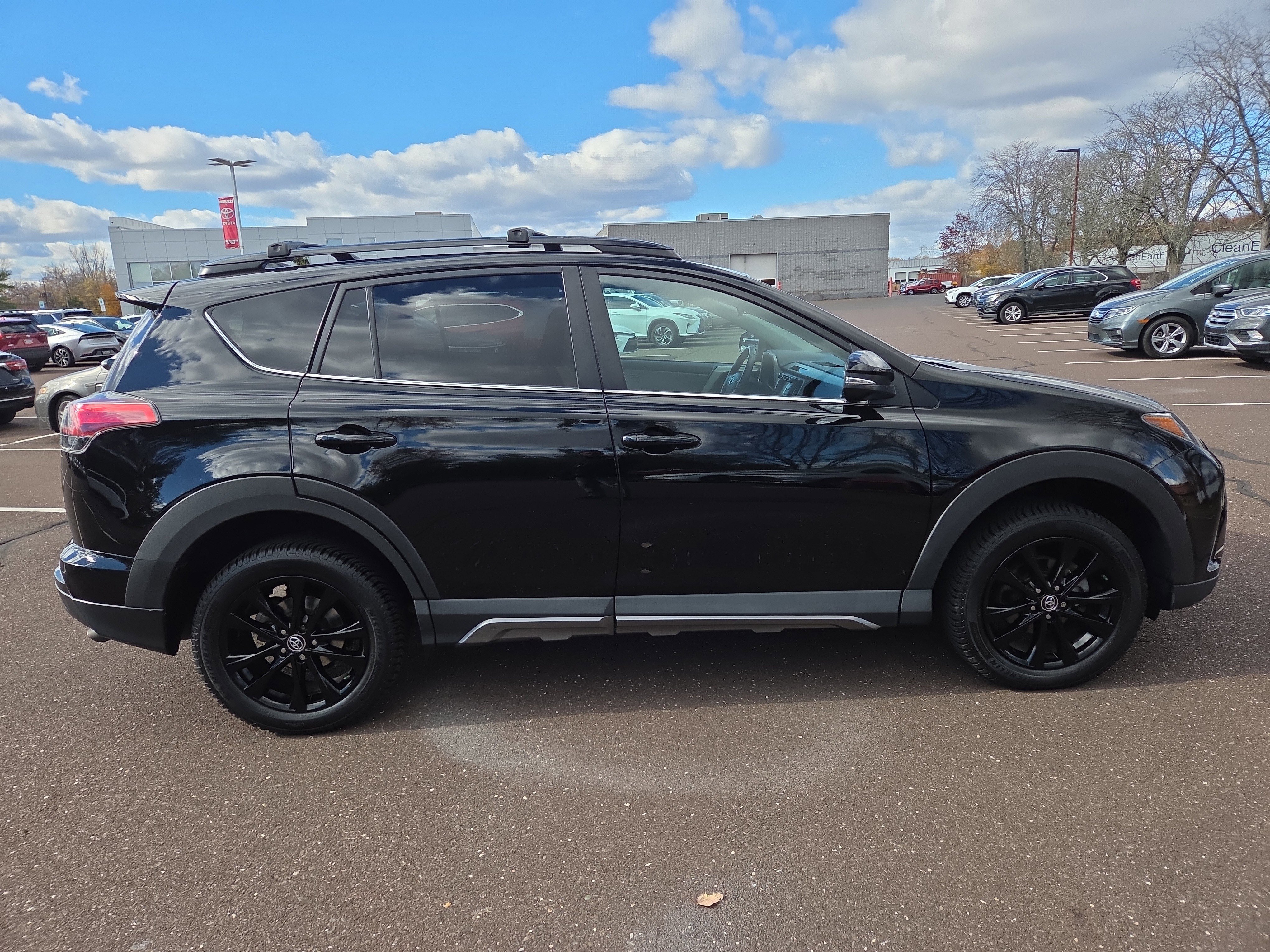 Used 2018 Toyota RAV4 Adventure image 2