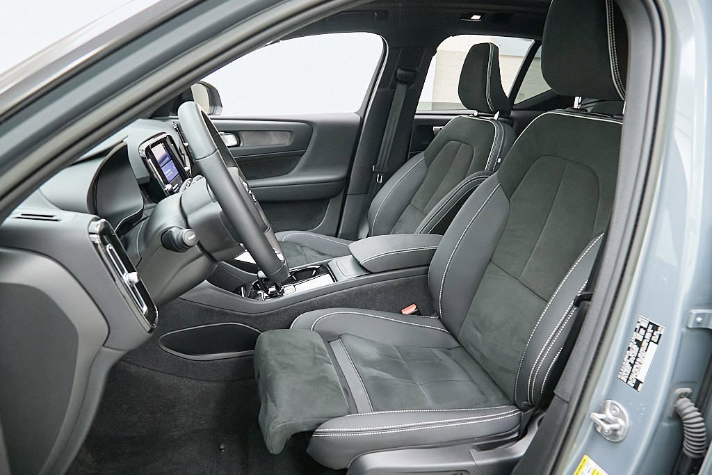 Certified 2023 Volvo XC40 Recharge Ultimate image 15
