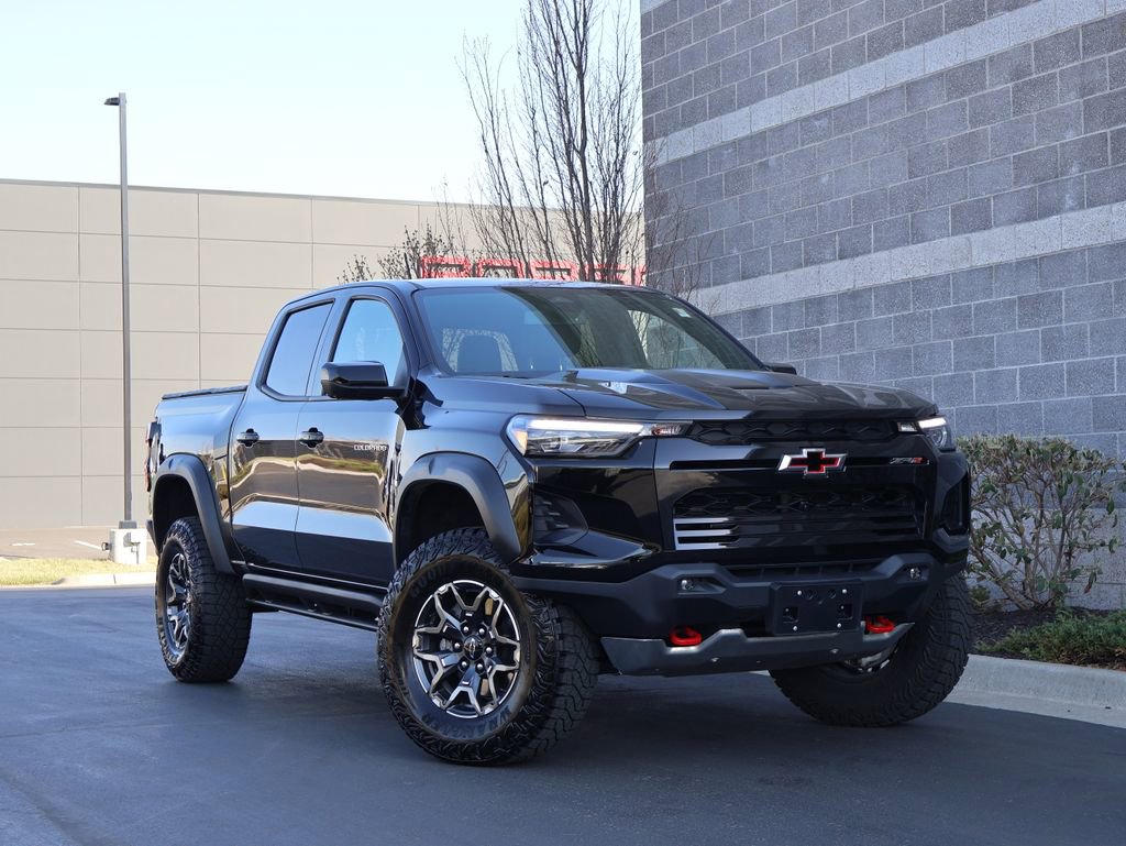 Used 2024 Chevrolet Colorado ZR2 w/ ZR2 Convenience Package III image 1