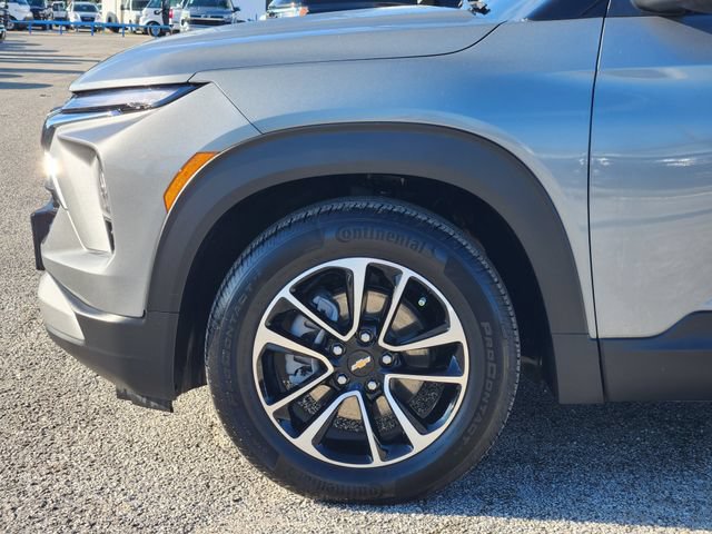 Used 2026 Chevrolet TrailBlazer LT w/ LT Cold Weather Package FWD image 8