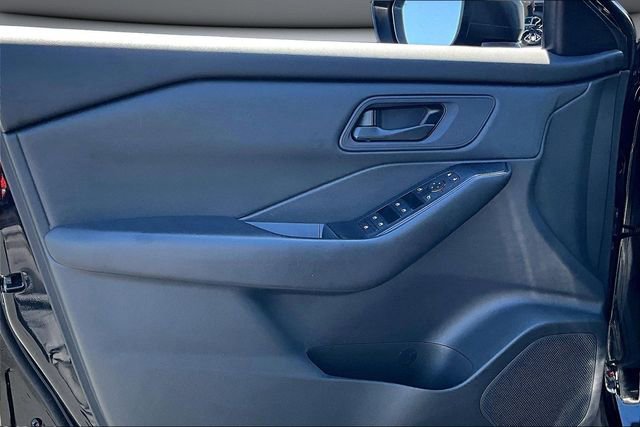 Certified 2024 Nissan Rogue S image 20