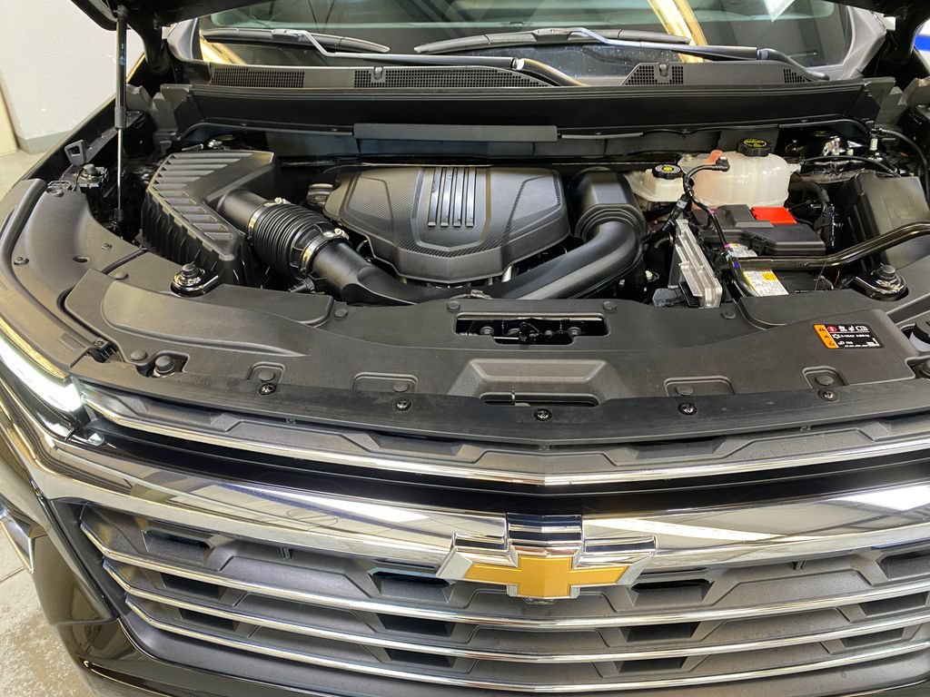 Used 2026 Chevrolet Traverse LT w/ Driver Confidence Package FWD image 9