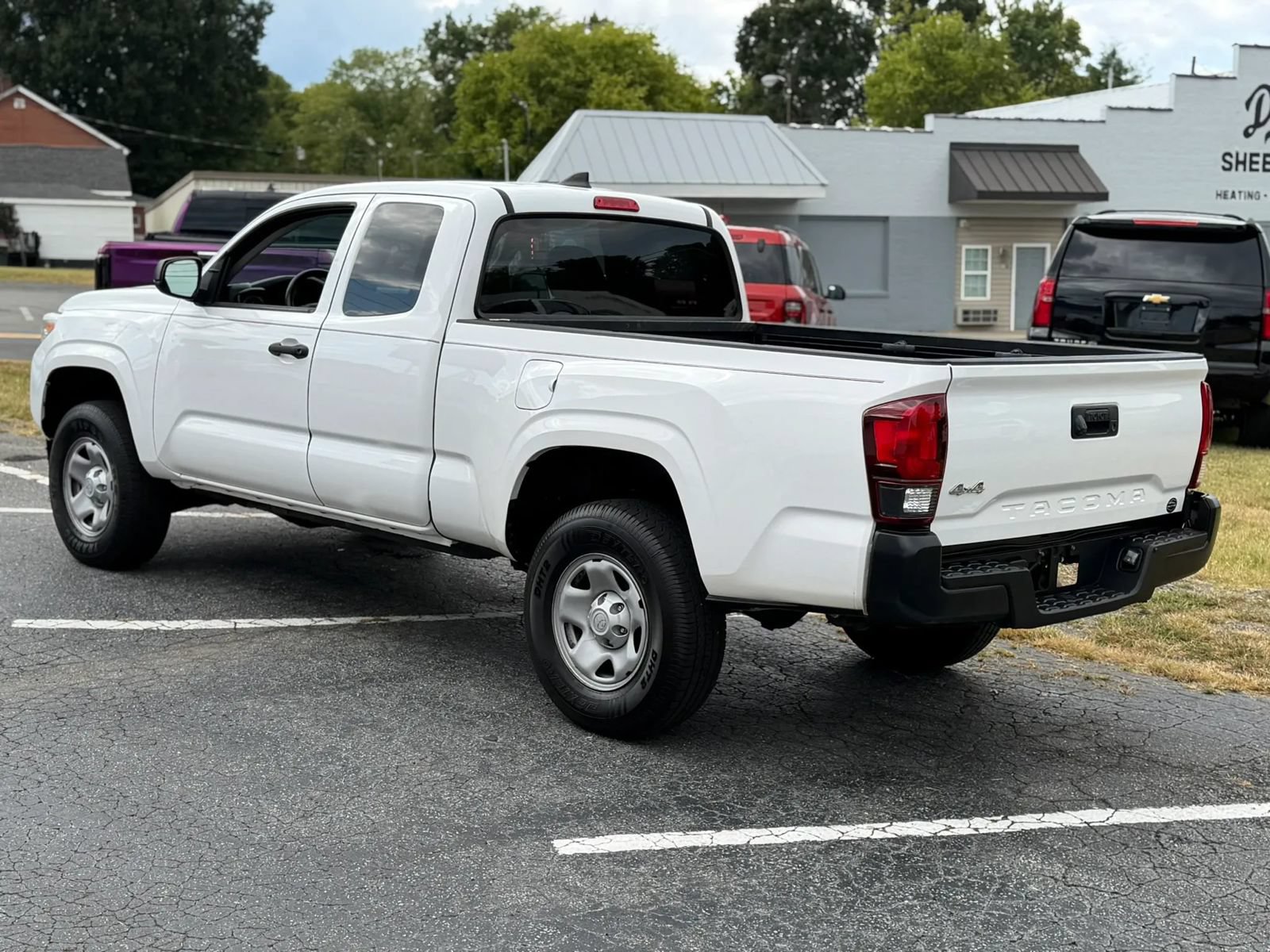Used 2019 Toyota Tacoma SR AWD/4WD image 7