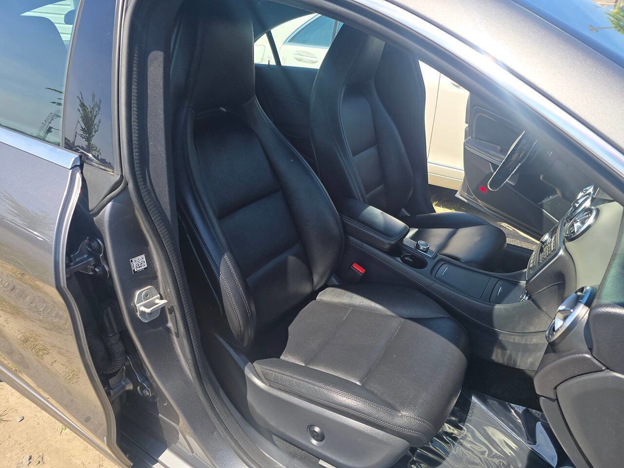 Used 2014 Mercedes-Benz CLA 250 w/ Premium 1 Package image 9