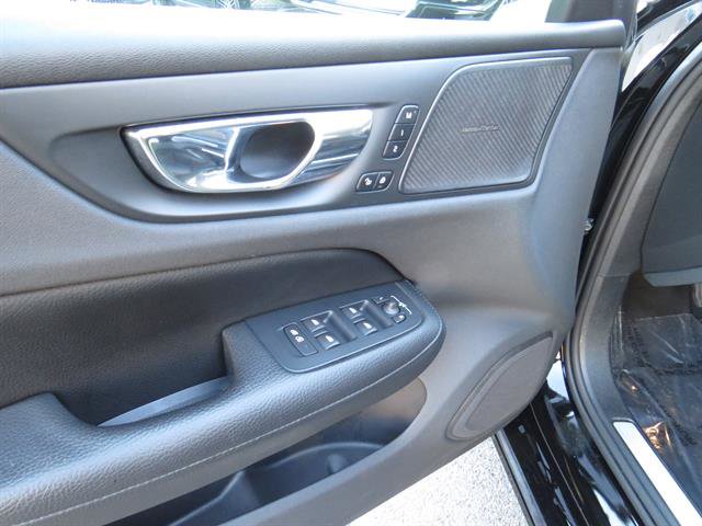 Used 2020 Volvo S60 T6 Inscription w/ Protection Package Premier image 9