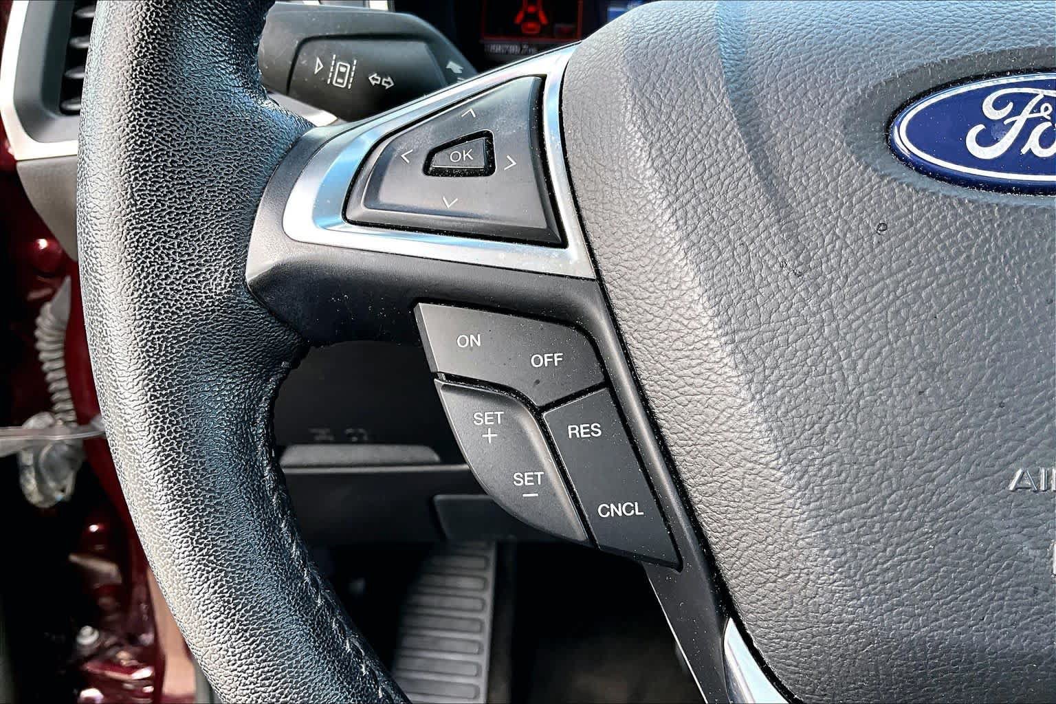 Used 2019 Ford Edge SEL w/ Equipment Group 201A FWD image 24