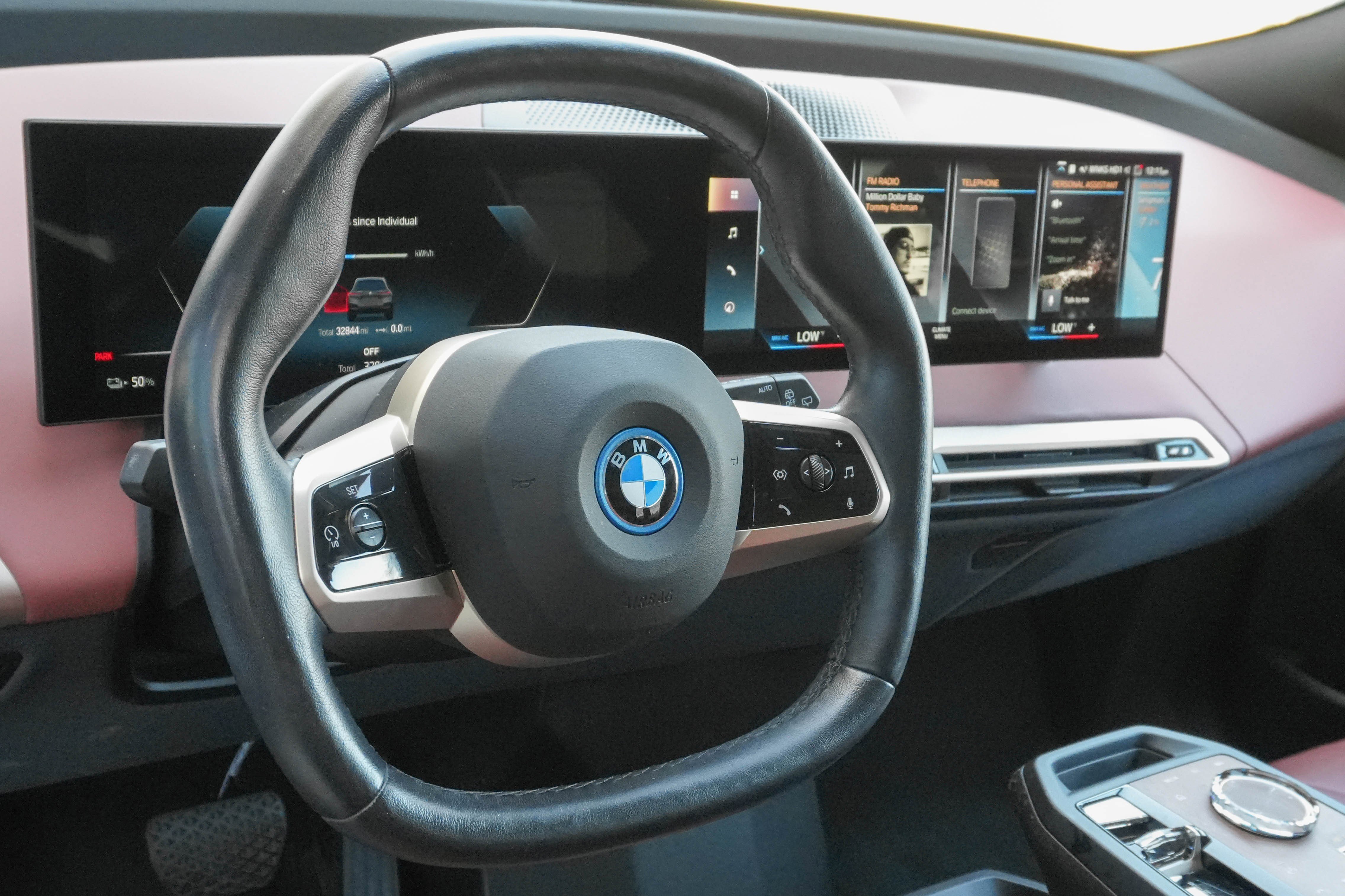 Certified 2023 BMW iX xDrive50 w/ Premium Package AWD/4WD image 9