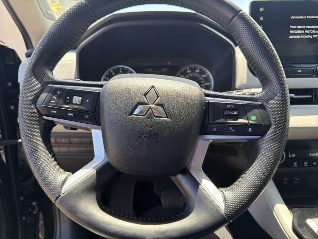 Used 2025 Mitsubishi Outlander SE AWD/4WD image 28