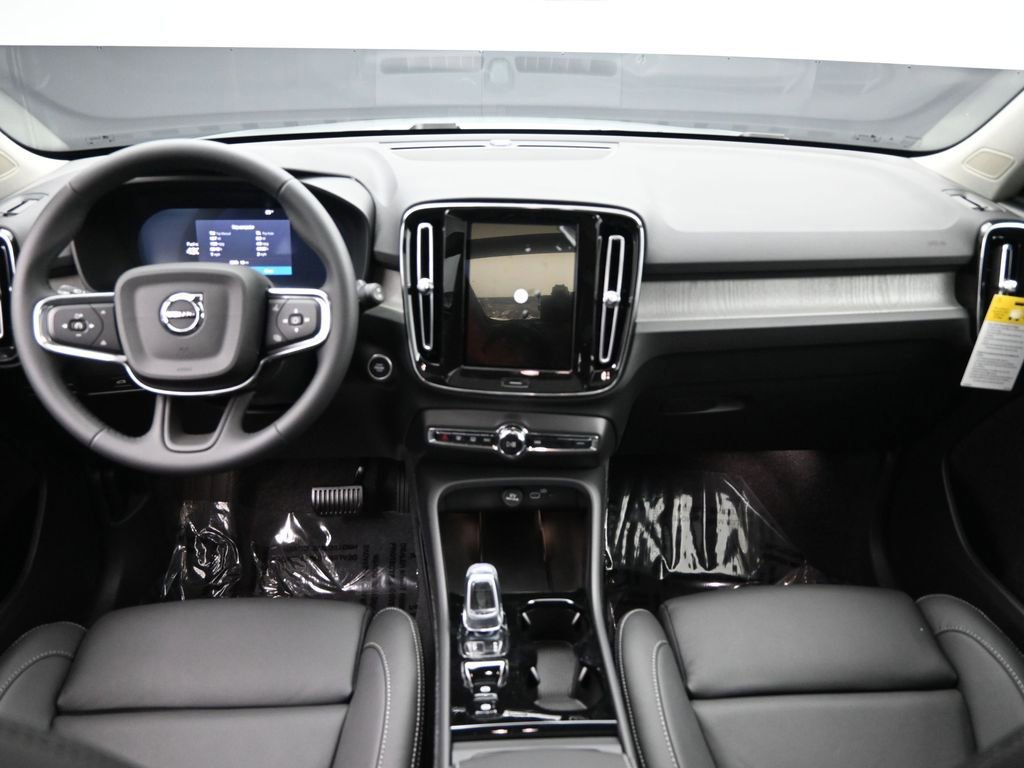 New 2026 Volvo XC40 B5 Plus w/ Protection Package Premier AWD/4WD image 19