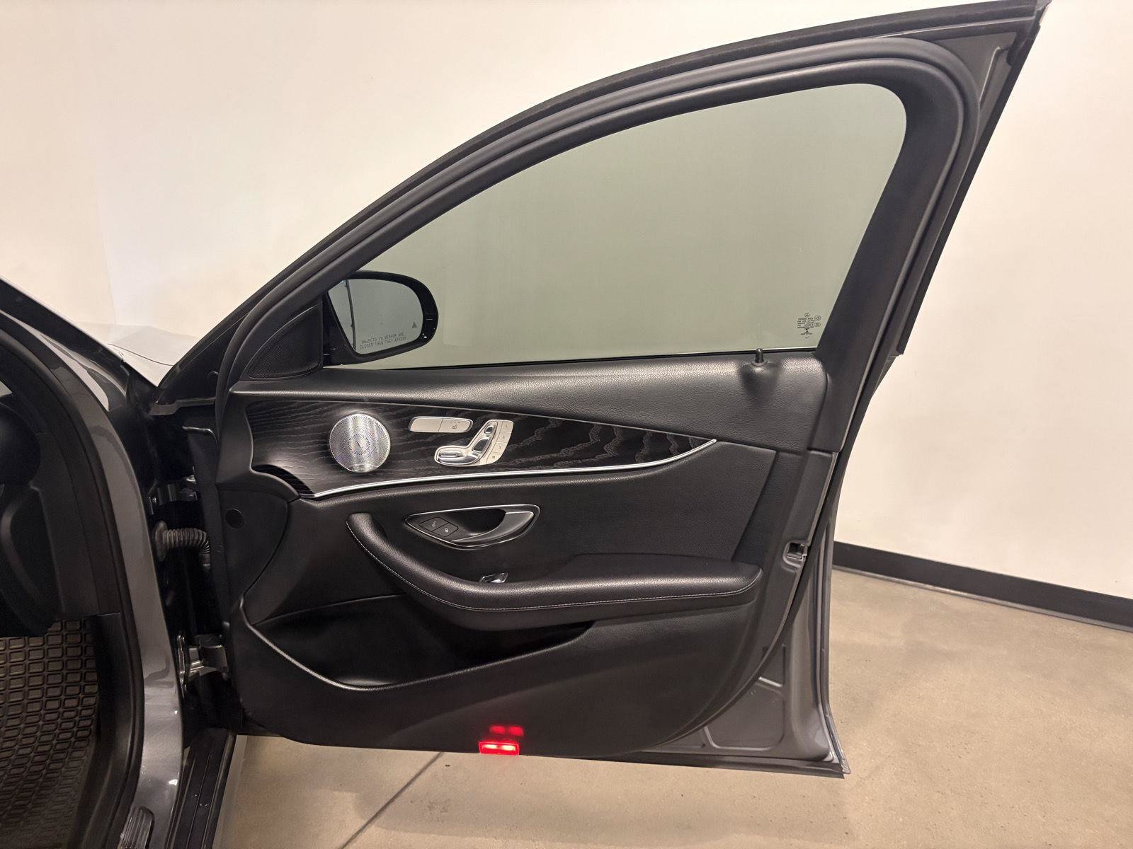 Used 2019 Mercedes-Benz E 450 4MATIC Sedan image 43