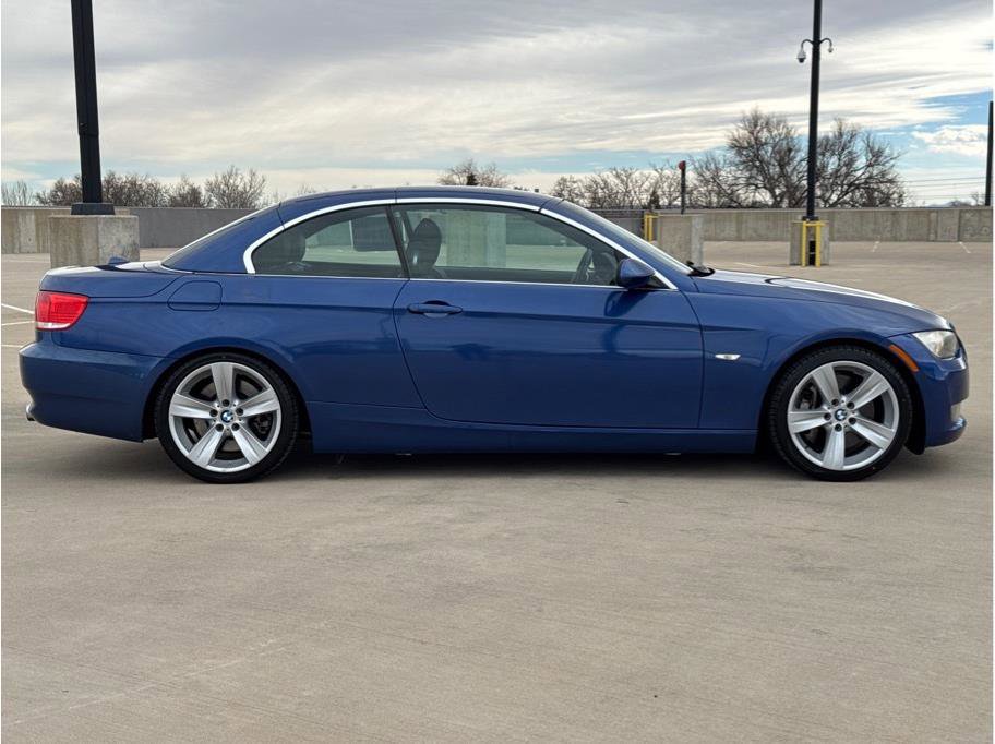 Used 2007 BMW 335i Convertible image 9