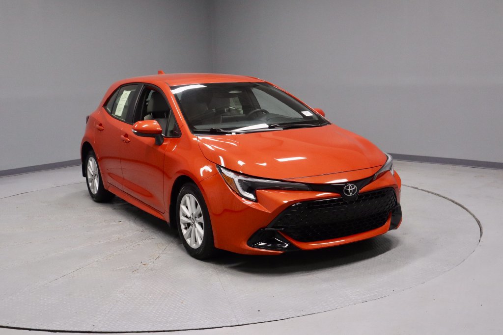 Used 2025 Toyota Corolla SE w/ SE Package