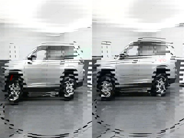 Used 2023 Jeep Grand Cherokee L Limited image 9