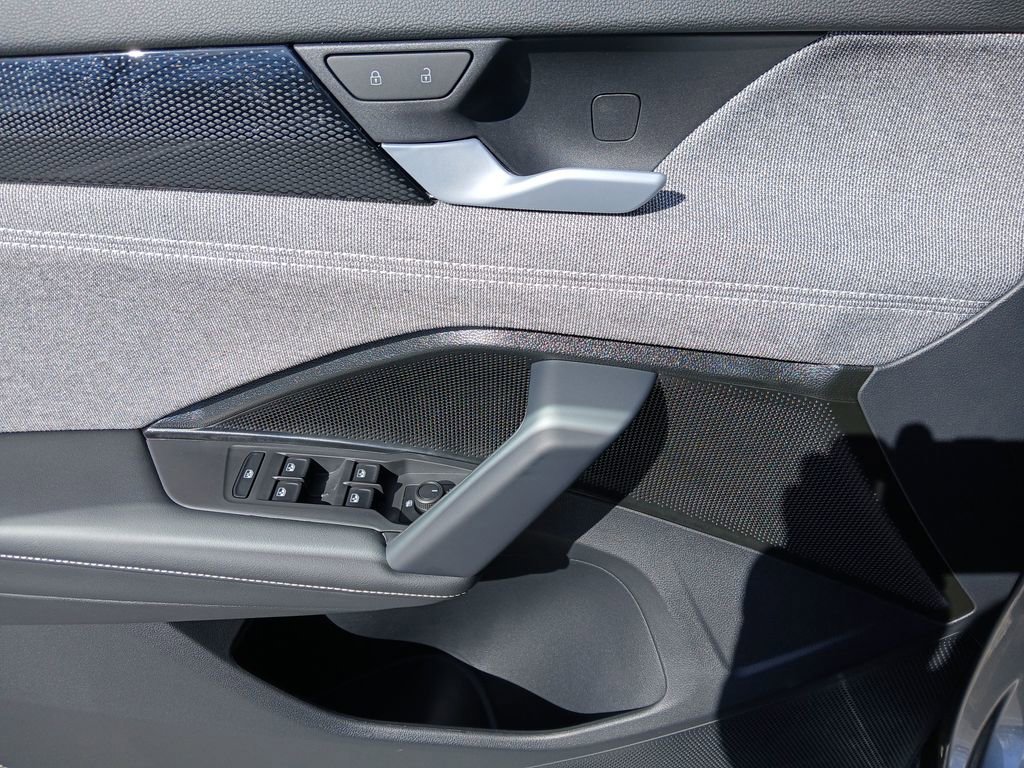 New 2026 Volkswagen Tiguan S image 11