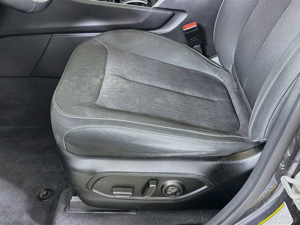 Used 2023 Jeep Grand Cherokee Laredo AWD/4WD image 22