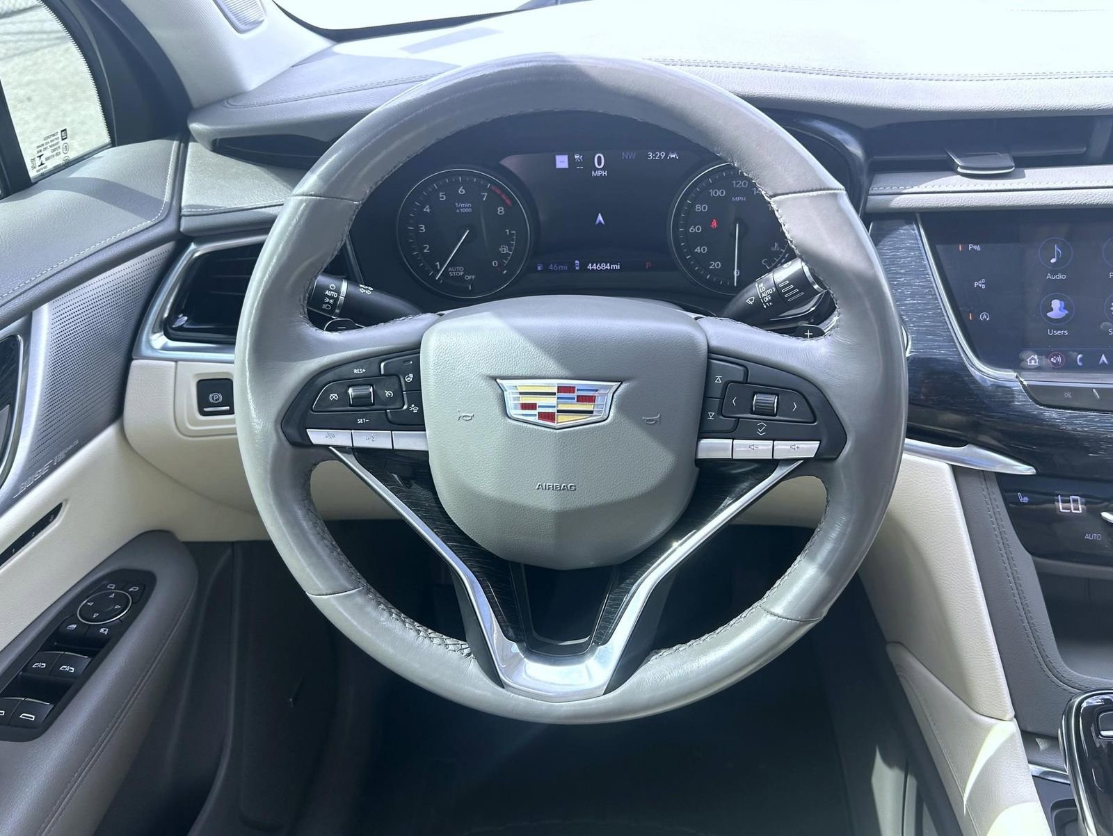 Used 2021 Cadillac XT6 Premium Luxury image 15