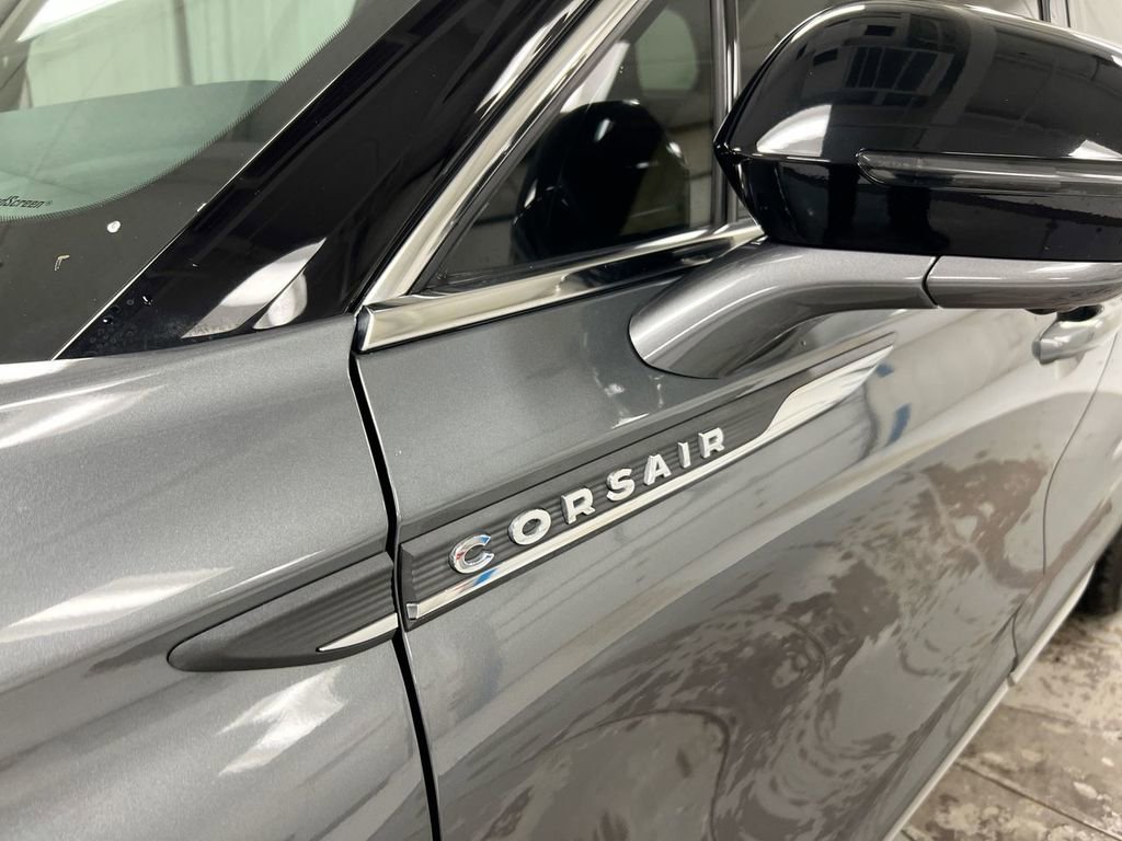 Used 2022 Lincoln Corsair Reserve w/ Equipment Group 201A image 27