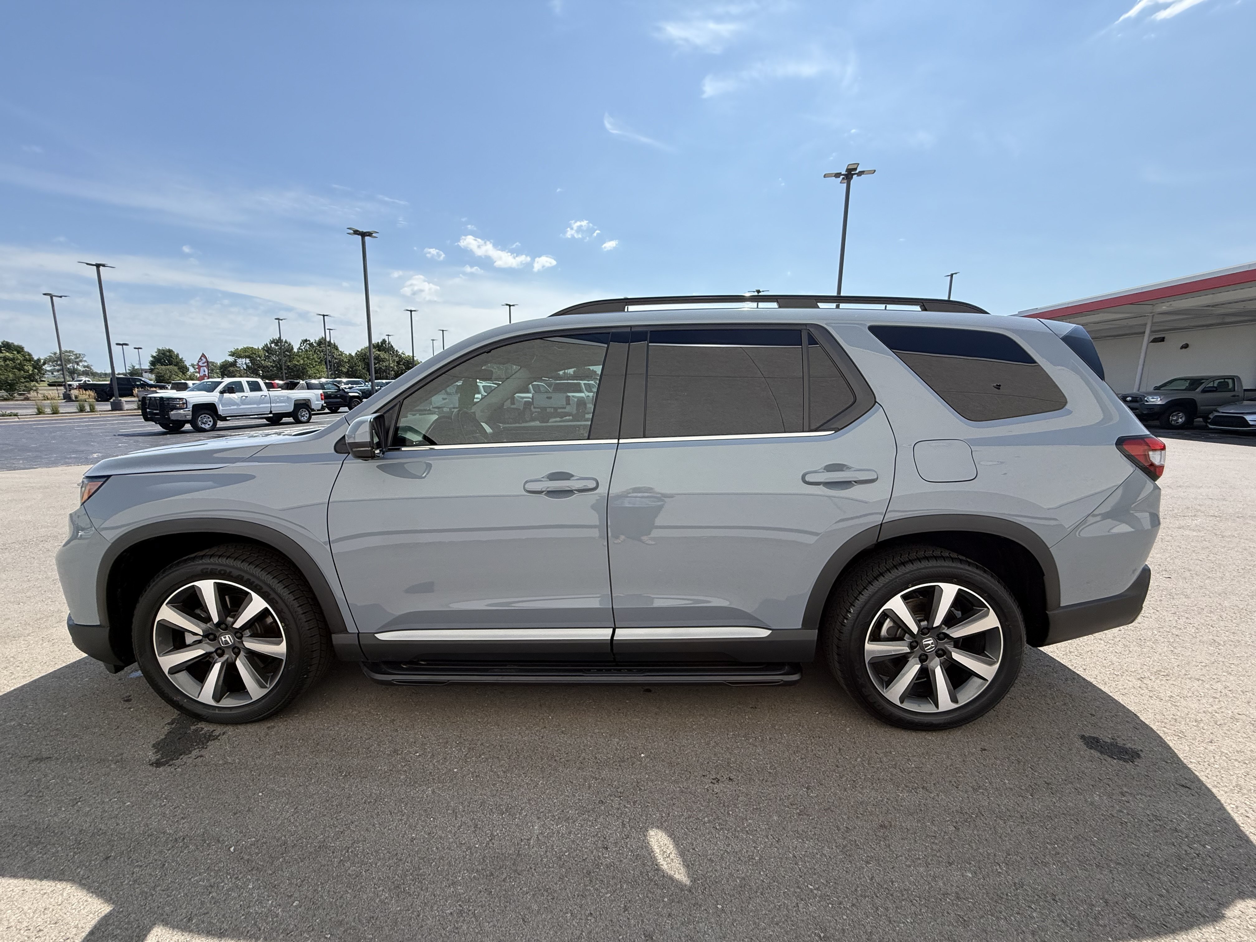 Used 2024 Honda Pilot Elite image 22