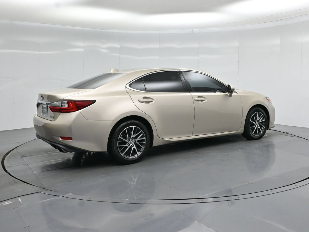 Used 2017 Lexus ES 350 w/ Navigation System Package FWD image 28