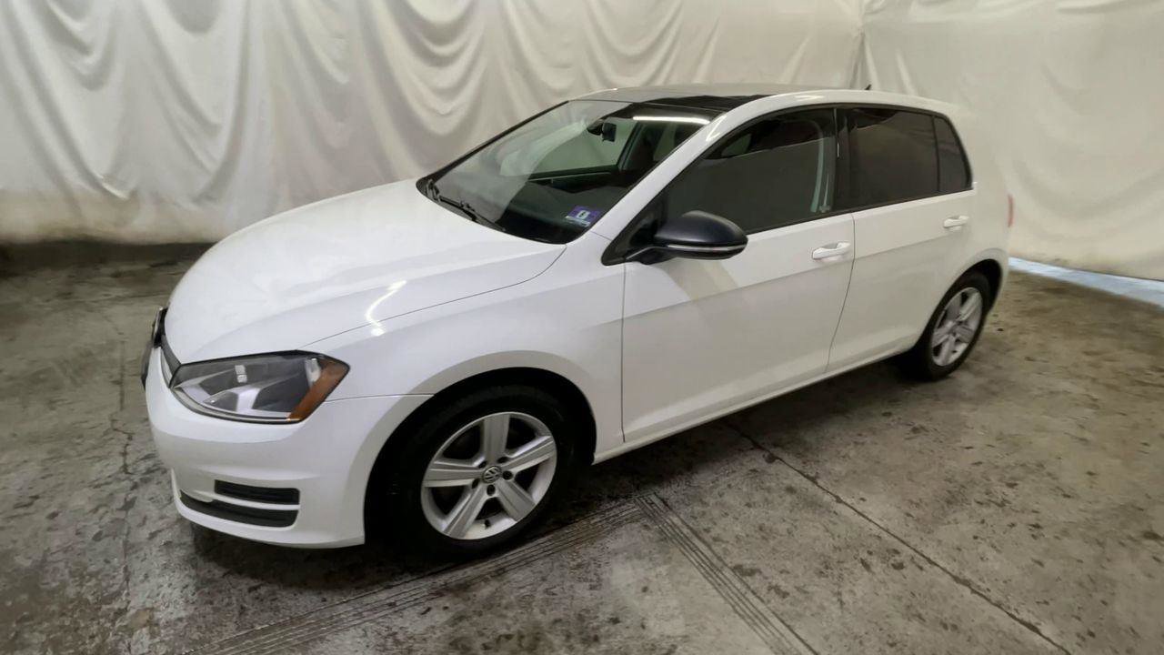 Used 2017 Volkswagen Golf Wolfsburg Edition image 4