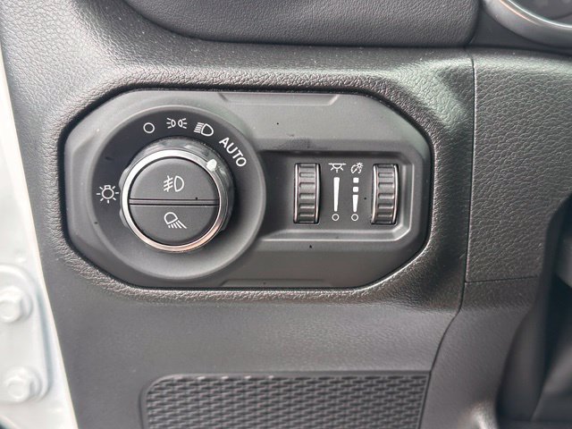 Used 2022 Jeep Gladiator Overland w/ Popular Equipment Package AWD/4WD image 23