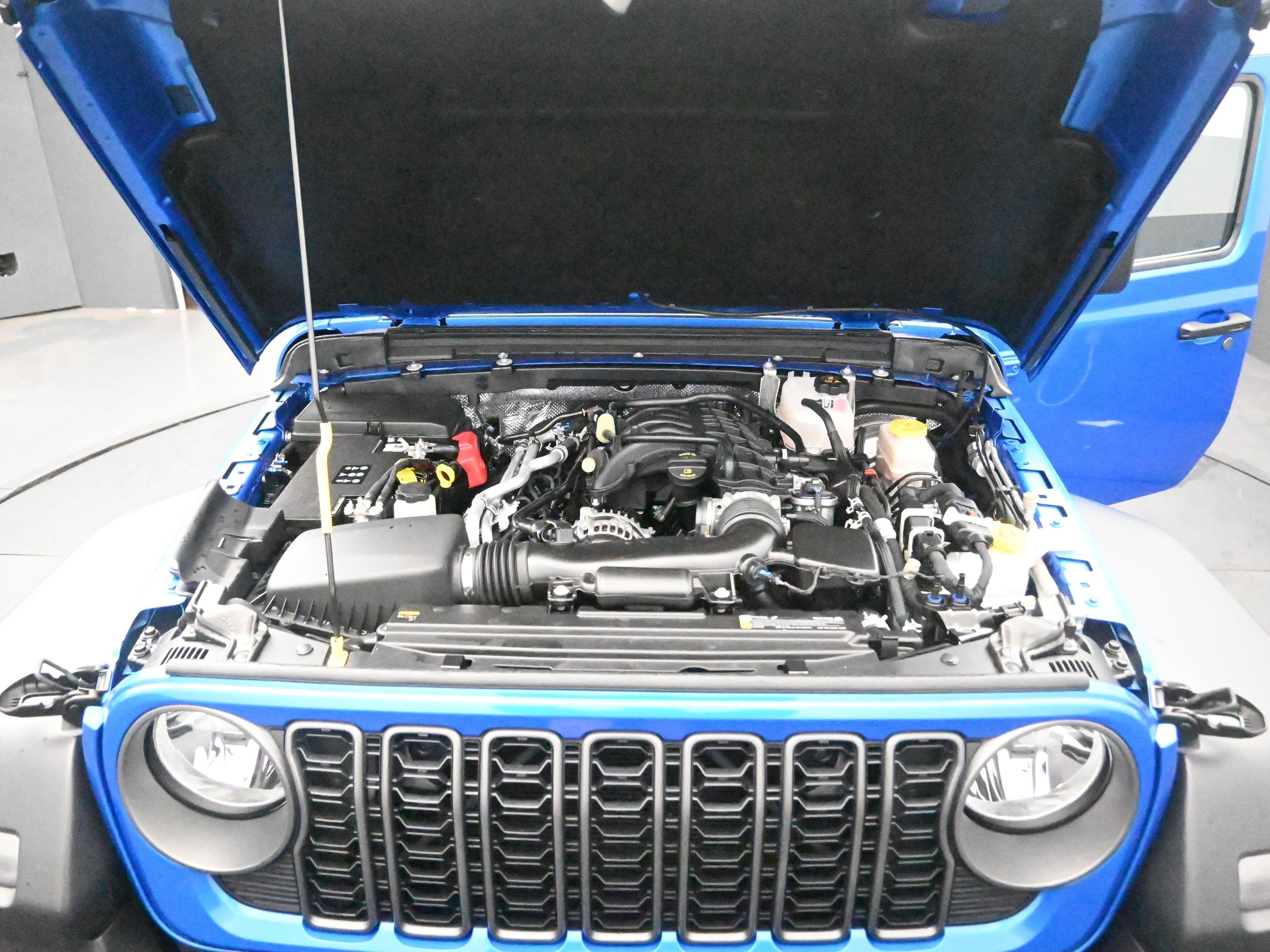 Used 2025 Jeep Wrangler Sport S image 20