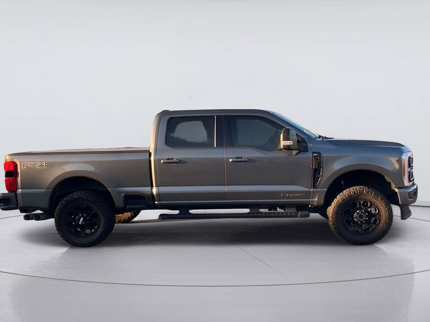 Used 2023 Ford F250 XLT w/ Black Appearance Package AWD/4WD image 4
