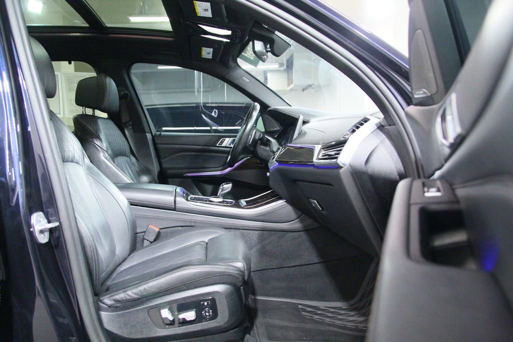 Used 2020 BMW X5 M50i w/ Premium Package AWD/4WD image 21