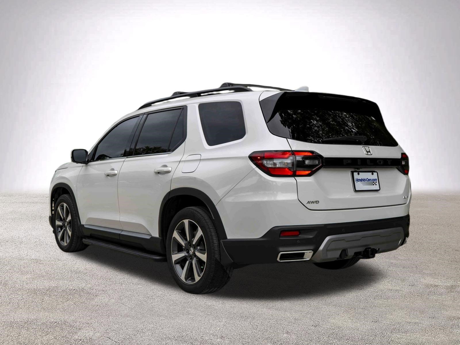 Used 2025 Honda Pilot Elite image 7