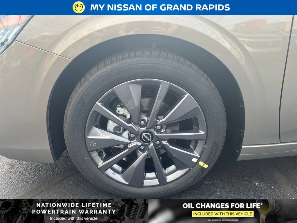 New 2026 Nissan Sentra SL w/ Floor Mat Package FWD image 10
