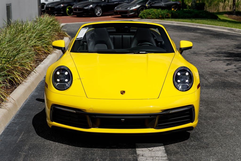 Used 2022 Porsche 911 Carrera RWD image 8