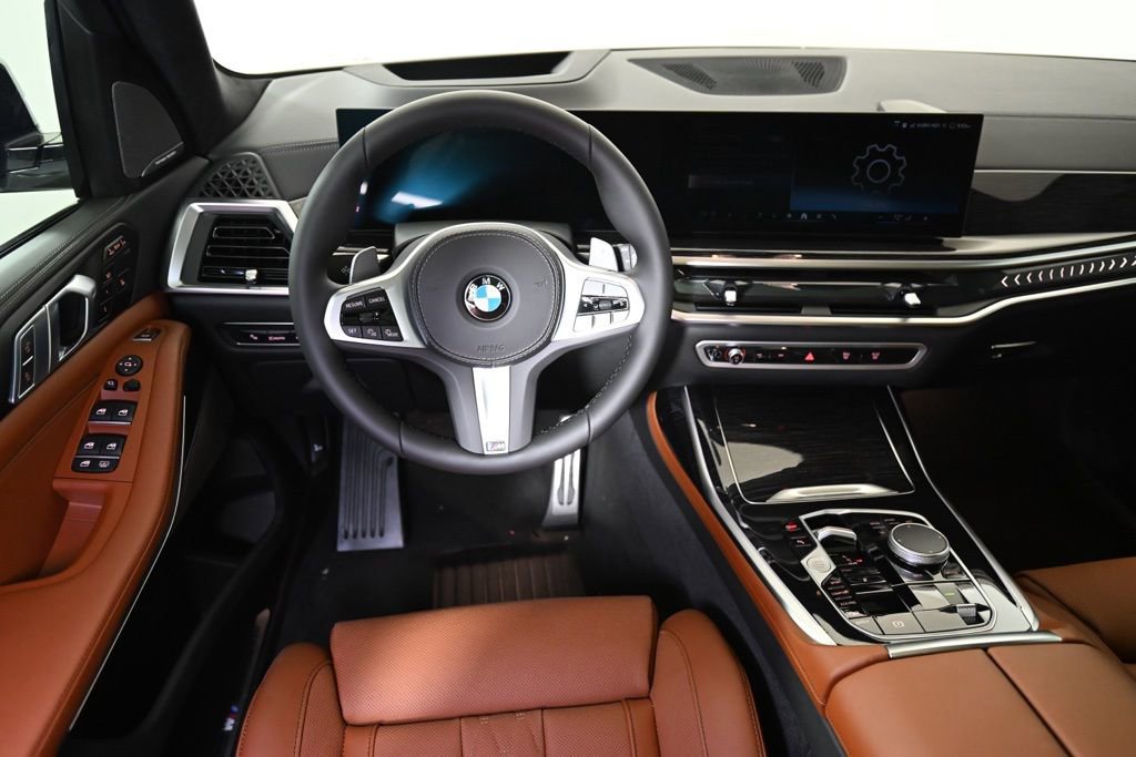 New 2026 BMW X7 xDrive40i w/ M Sport Package AWD/4WD image 18