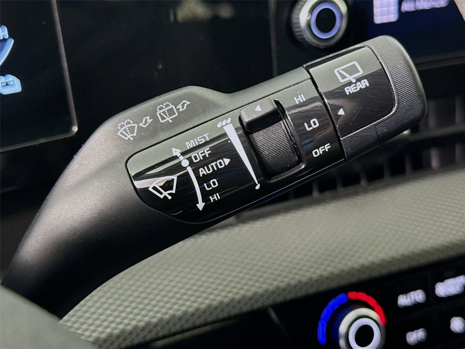 Used 2023 Kia Sportage LX image 6